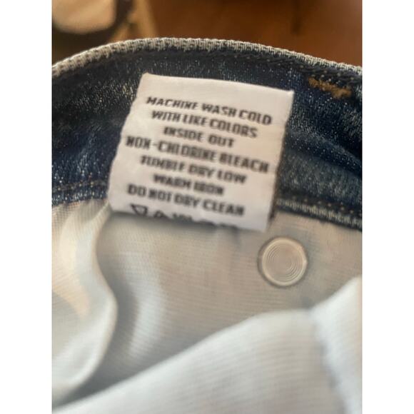 RAILS Classic Slim Melrose Distressed Jean, A62 - Picture 12 of 16